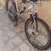 disponibile bicicletta