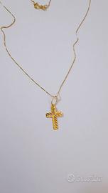 Collana con croce in oro giallo 18kt 750