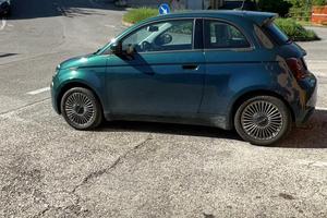 Fiat 500 e ICON