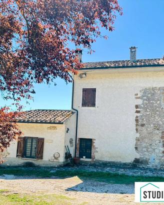 Casale in pietra