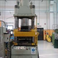 Attivita' stampaggio gomma e materie plastich