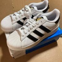 adidas superstar taglia 44  in  pelle NUOVO