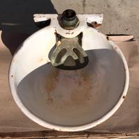 Abbeveratoio antico smaltato