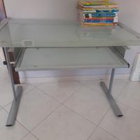 scrivania in vetro