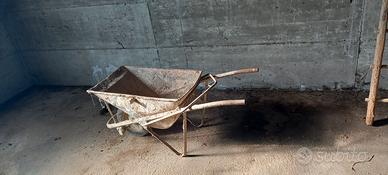 Carriola da muratore