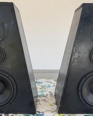 Caase acustiche artigianali a tronco di piramide
