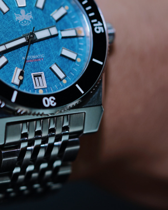 Phoibos Narwhal Blu spazzolato con texture vintage