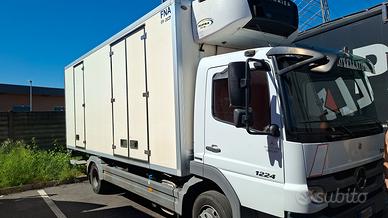 Mercedes- isotermico 2012