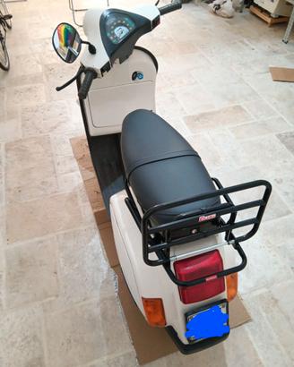 Vespa 50 HP4
