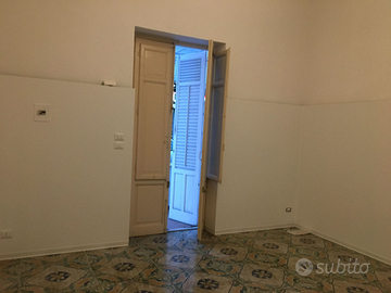 Bilocale piano terra indipendente