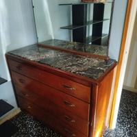 Cassettone e comodini