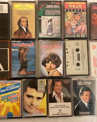 Lotto di 32 musicassette originali