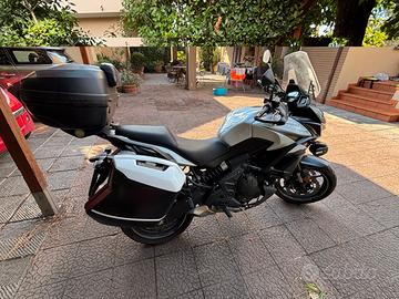 Kavasaki Versys 650 ABS per NEOPATENATI