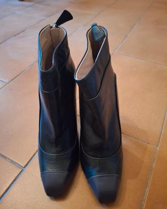 Stivaletti in pelle di Chanel originali 