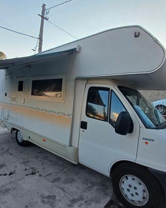 Camper CI Carioca 40 (2000) | 2.8cc i.d 7 posti