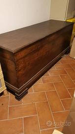 Cassapanca in castagno