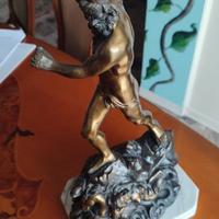 Statue in Antimonio con Base di Marmo – Set di 3