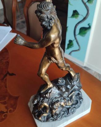 Statue in Antimonio con Base di Marmo – Set di 3