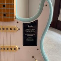 FENDER Vintera 50s Stratocaster Mod MN Daphne Blue