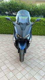 YAMAHA T-Max XS