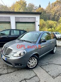 Lancia ypsilon GPL del 2011