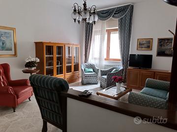 Appartamento ammobiliato zona ben servita