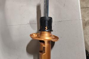 325700-364006 KYB ULTRA PER VW TOURAN - GOLF - A3