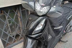 Kymco people 300 gti