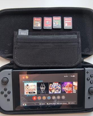 Nintendo Switch modello Standard + Custodia