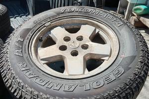 gomme e cerchi jeep