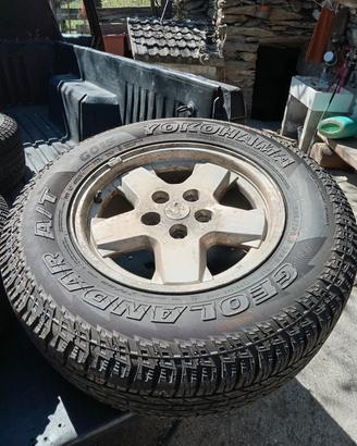 gomme e cerchi jeep