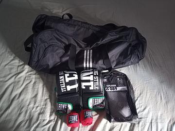 Guantoni da box con sacca Adidas