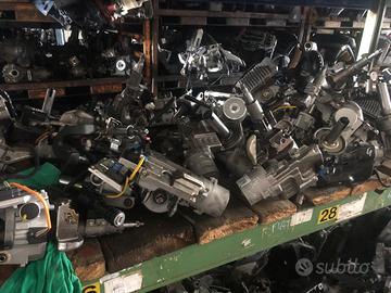 Piantone elettrico auto