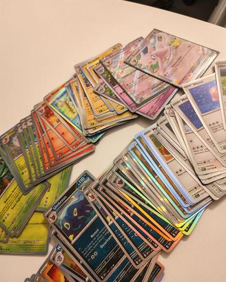 Lotto 100 carte Pokémon 30esimo anniversario