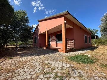 VILLA SINGOLA A CAPANNORI