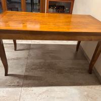 Tavolo in legno