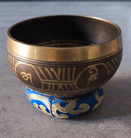 Campana tibetana originale decorata