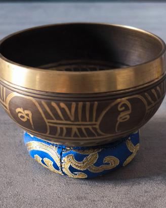 Campana tibetana originale decorata