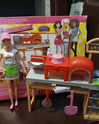 Barbie pizza chef