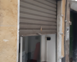 Negozio 30 mq via dei Macelli servizio