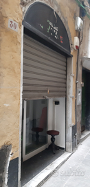 Negozio 30 mq via dei Macelli servizio