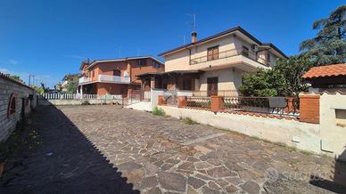 3 LOCALI A ROMA