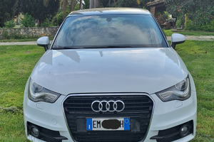 Audi A1 1.6 TDI S tronic Attraction S line