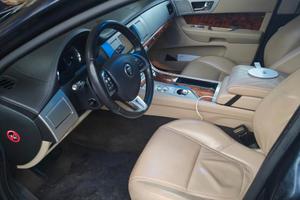 JAGUAR  XF