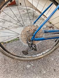 Mountain Bike usata pochissimo telaio carbonio.