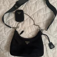 Borsa tracolla prada re edition 2005