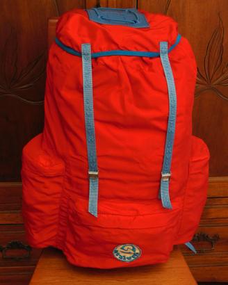 Zaino da trekking INVICTA