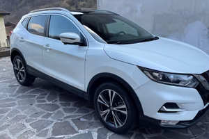 Nissan Qashqai J11 1.6 dCi automat CVT N-Connecta