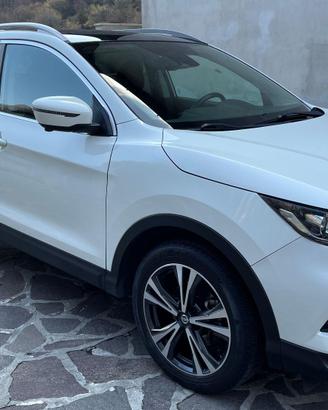 Nissan Qashqai J11 1.6 dCi automat CVT N-Connecta