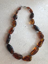 Bella collana in ambra mesoamericana